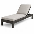 Lettino prendisole in rattan sintetico con cuscino in poliestere
